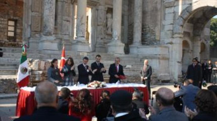 Meksika Ile T&uuml;rkiye Arasında Efes'te Anlaşma Imzalandı