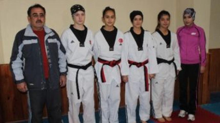 Beyşehirli 4 Tekvandocu Olimpiyatlara Hazırlanıyor