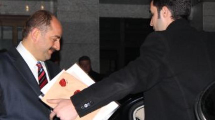 Savcı &Ouml;z, Emniyetten Ayrıldı