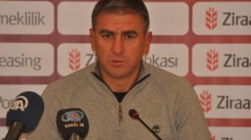 Akhisar Belediyespor, Kayseri Erciyespor'u Yenerek Gruplara Kaldı