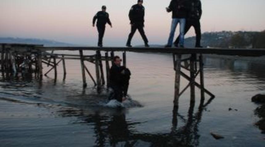 Sakarya'da Erkek Cesedi Bulundu