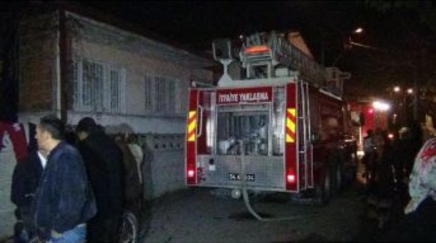 7 Kişilik Aile Yanmaktan Son Anda Kurtuldu