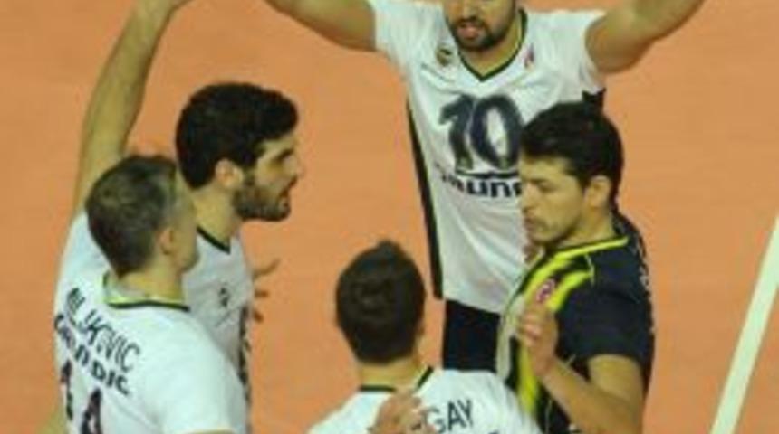 Fenerbah&ccedil;e Hem R&ouml;vanşı Hem De Turu Aldı