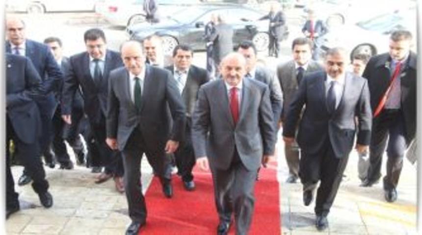 Sağlık Bakanı Selmanoğlu'nu Ziyaret Etti