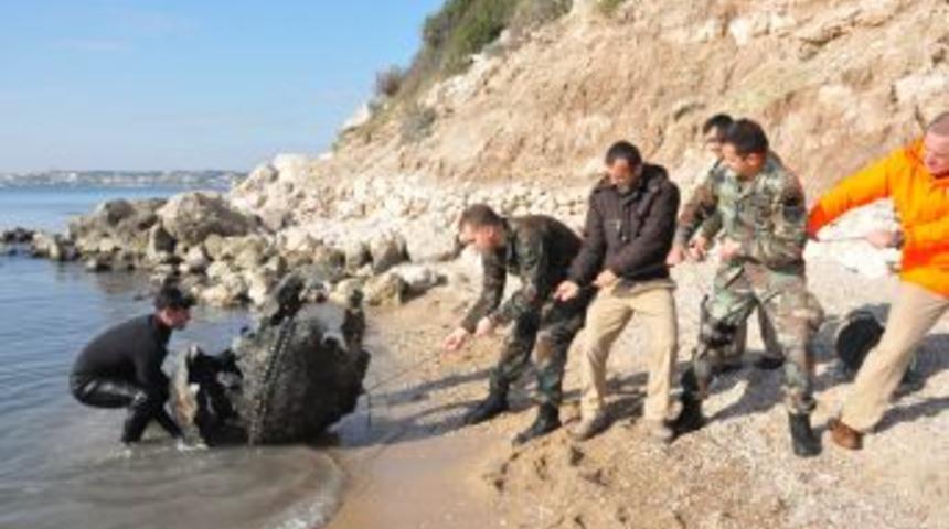 Didim'de denizde 50 yıllık mayın bulundu