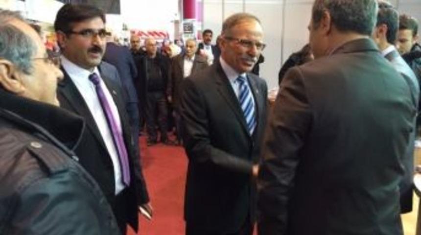 A&ccedil;ıkdil Fuar&rsquo;da Ahatlılar&rsquo;ın Standını Ziyaret Etti