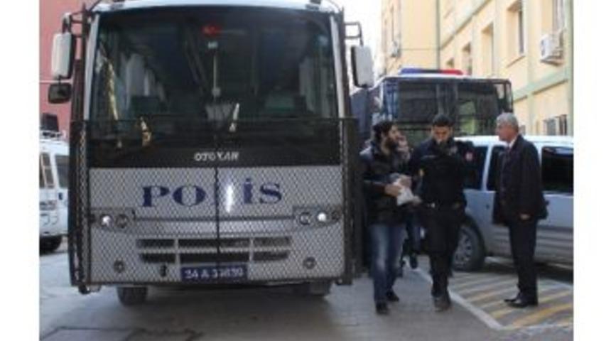 Reza Zarrab Ve Barış G&uuml;ler Sağlık Kontrol&uuml;nden Ge&ccedil;irildi