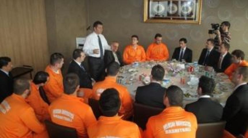 Memduh Boydak Melikşah&rsquo;lı Basketbolcularla Yemekte Buluştu