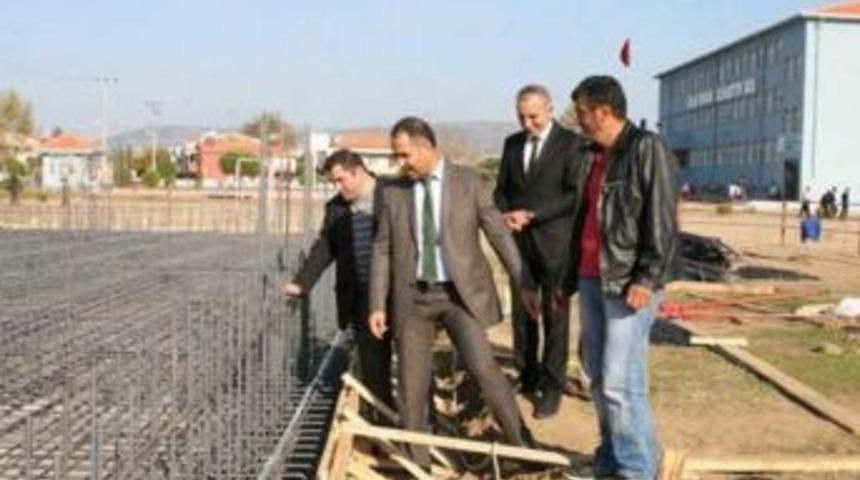 Ebru G&uuml;ndeş İle Reza Zarrab'ın Ayvalık&rsquo;ta Yaptırdığı Okul Yarım Kalmayacak