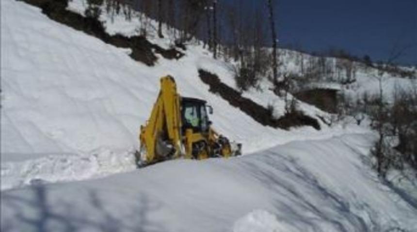 Şenpazar&rsquo;da Kar Olumsuz Etkiledi