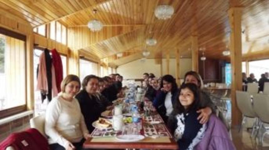 Doktor G&ouml;k&ccedil;eye Veda