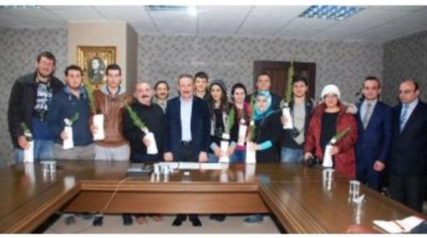 İzmit Belediyesinden "yeşil İzmit İ&ccedil;in Bir Dikili Ağacın Olsun" Kampanyası