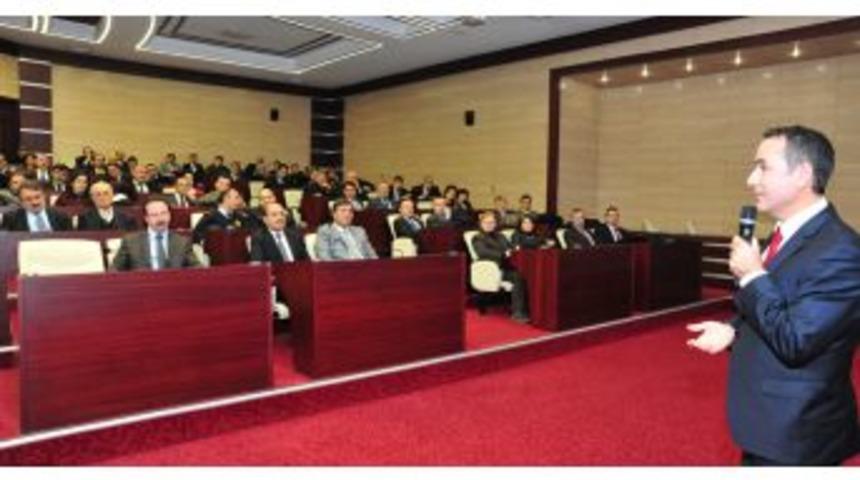 Kamu Amirlerine 'liderlik' Semineri