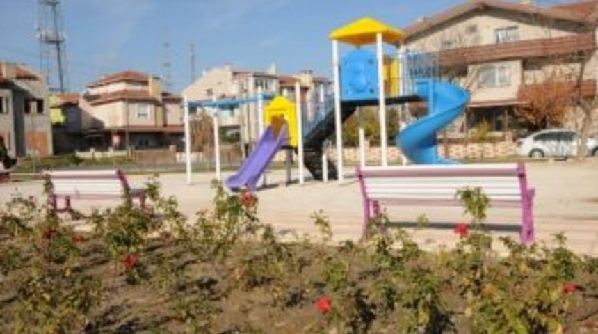 &Ccedil;orlu'da D&uuml;zenlenen 3 Park Halkın Hizmetine Sunuldu