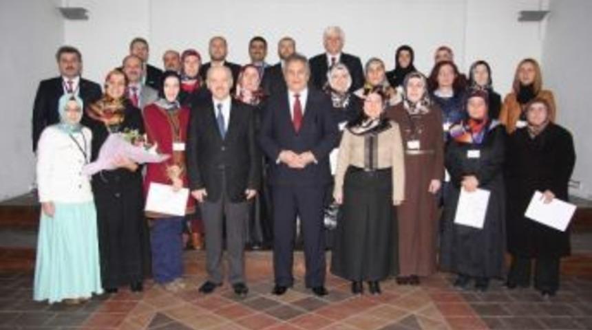 Aile Eğiticileri Sertifikalarını Aldı