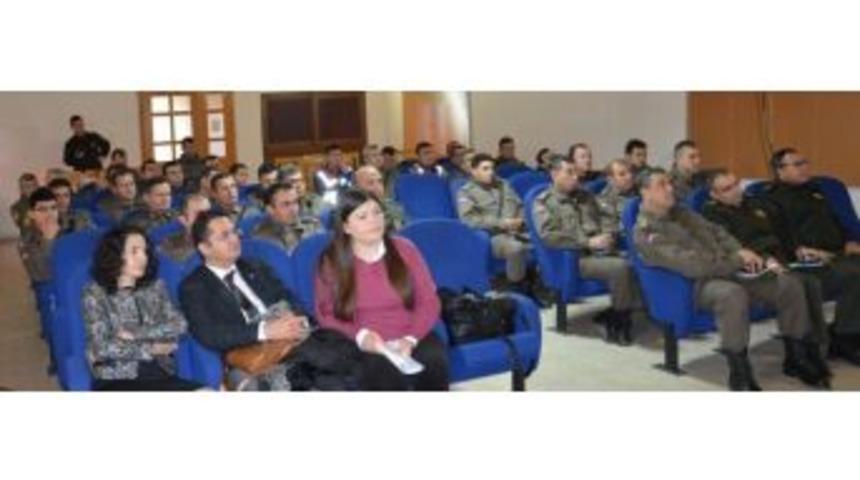 Avukatlardan Jandarma Personeline Seminer