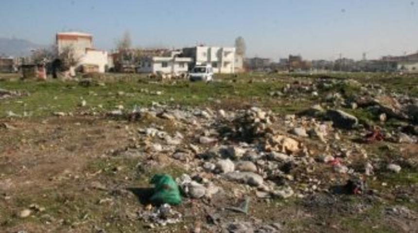 Boş Arazide Para Kasası Bulundu