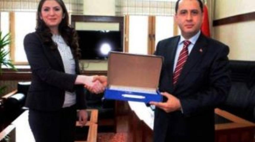 Valiye Eğlenceli Soru Bankasını Anlattı