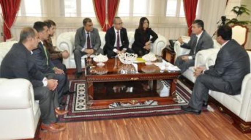 Vali Arslan Turizm Sekt&ouml;r&uuml; Temsilcileri Ile Bir Araya Geldi