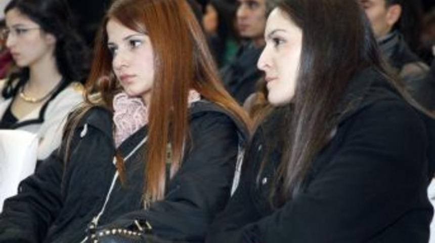 İzmir&rsquo;de Geleceğin İş Fırsatı Sağlıkta