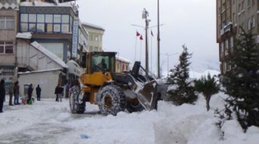 Kar Temizleme &Ccedil;alışmaları Devam Ediyor