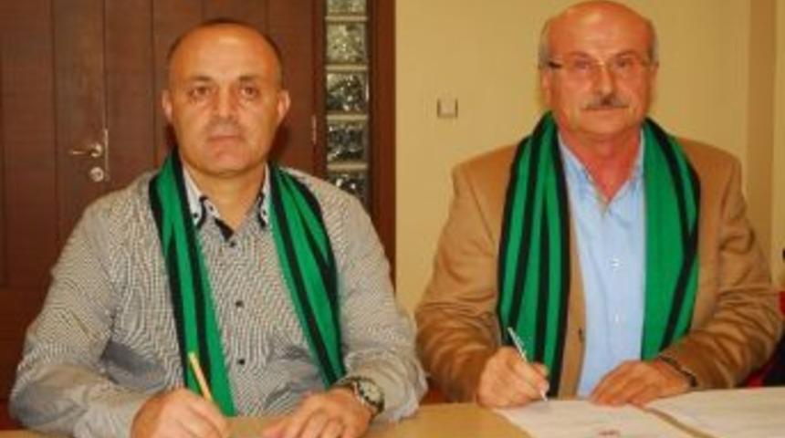 &Ouml;zcan Bizati İmzayı Attı