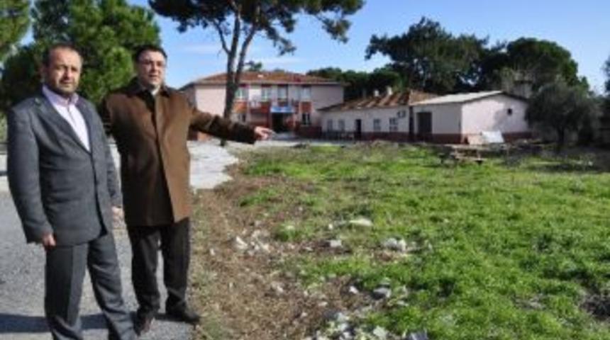 Mhp&rsquo;li Başkan Adayı Karakuyu&rsquo;daki Okul Arazisinde İncelemelerde Bulundu