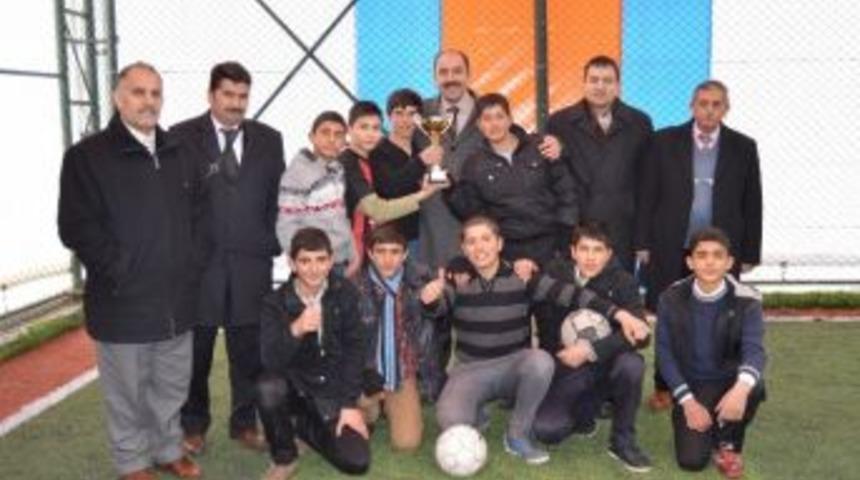 Eleşkirt&rsquo;te Lise Ve Ortaokullar Arası Futbol Turnuvası