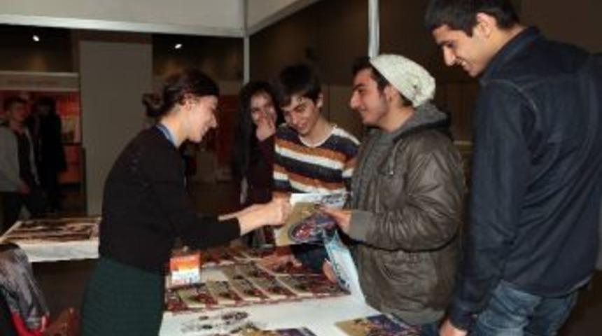 Atat&uuml;rk &Uuml;niversitesi Eğitim Fuarında