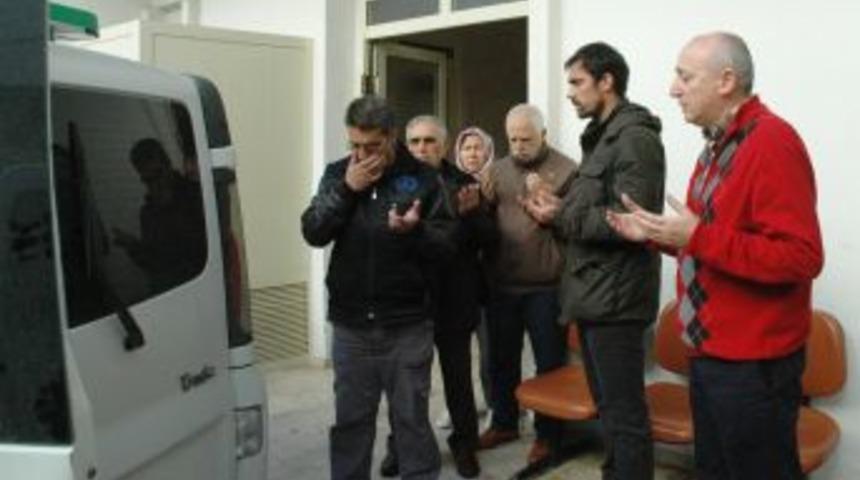 &Ouml;zg&uuml; Namal Babasının Cenazesini İstanbul'a G&ouml;nderdi