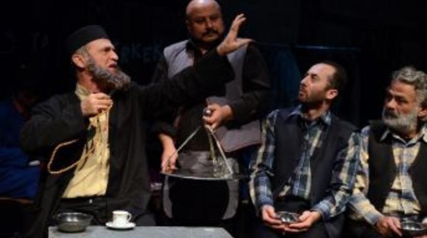 Abt Azizname'yi Sahneliyor