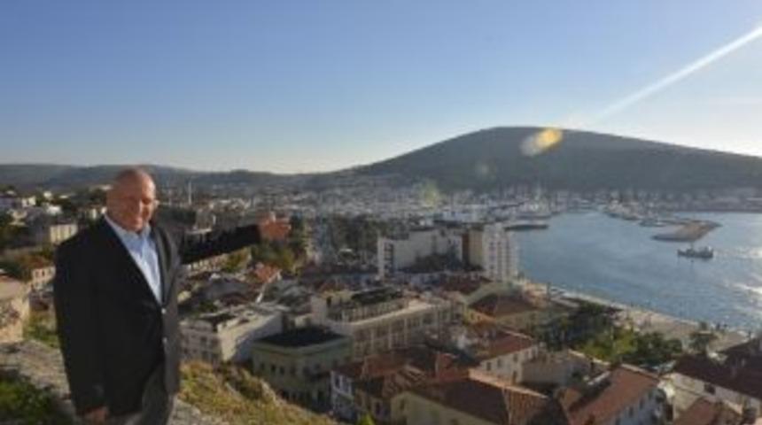 Chp'li Dr.mehmet G&ouml;rg&uuml;n'den &Ccedil;eşme'ye "ikinci Bahar" Projesi