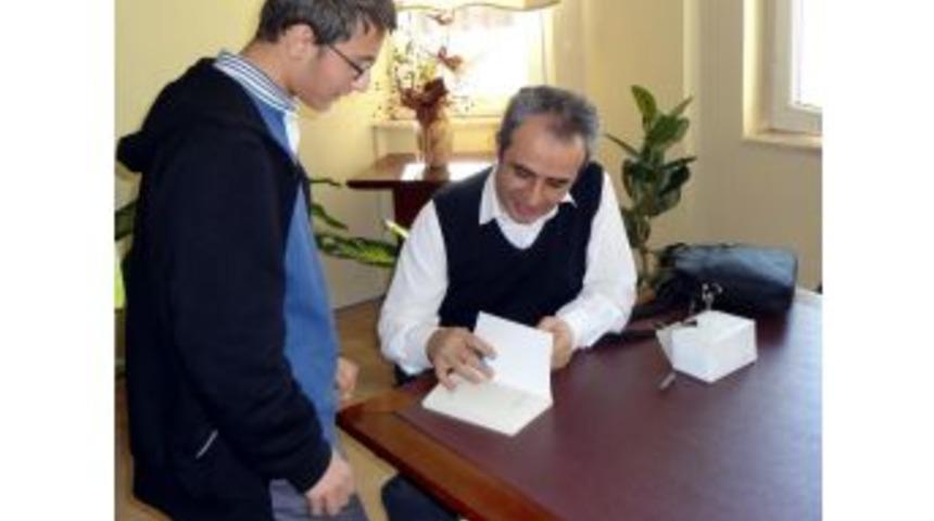 &Ouml;ğrencilere Mehmet Akif Ersoy'u Anlattı