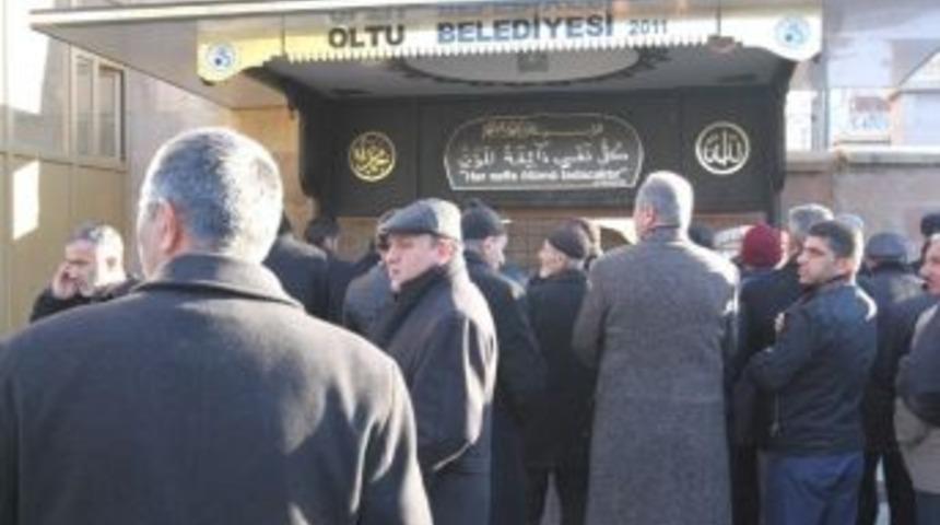 Bayburt &Uuml;niversitesi Genel Sekreter Yardımcısı Aras &Uuml;nsal&rsquo;ın Acı G&uuml;n&uuml;