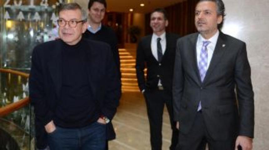 Galatasaray'dan Bursa'da "Serdar Aziz Zirvesi"