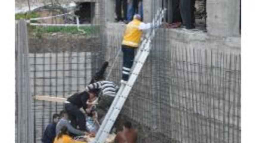 Merdivenden D&uuml;şen İnşaat İş&ccedil;isi Yaralandı