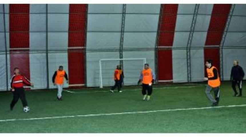 Erciş&rsquo;te &Ouml;ğrencilere &Uuml;cretsiz Halı Saha Hizmete Girdi