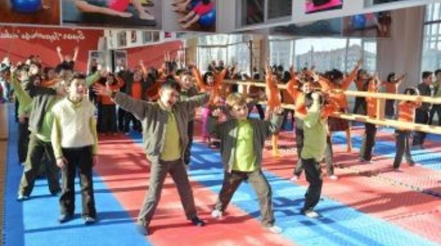 Tepebaşı&rsquo;nda &Ccedil;ocuklar &Ccedil;ok Mutlu