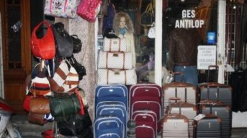 Ayvalık&rsquo;ta Hırsızlık Yaptılar, İzmir&rsquo;de Yakalandılar