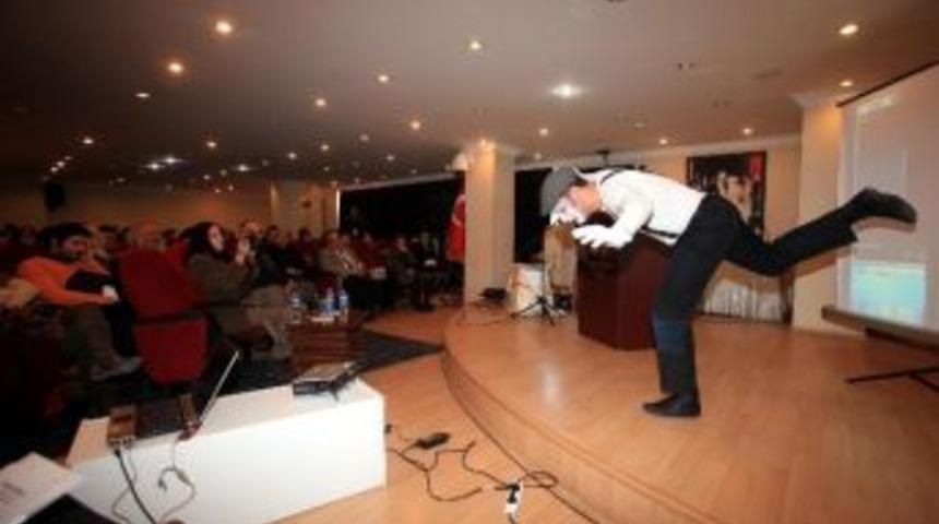 Edebiyat D&uuml;nyası Karabağlar'da Buluştu