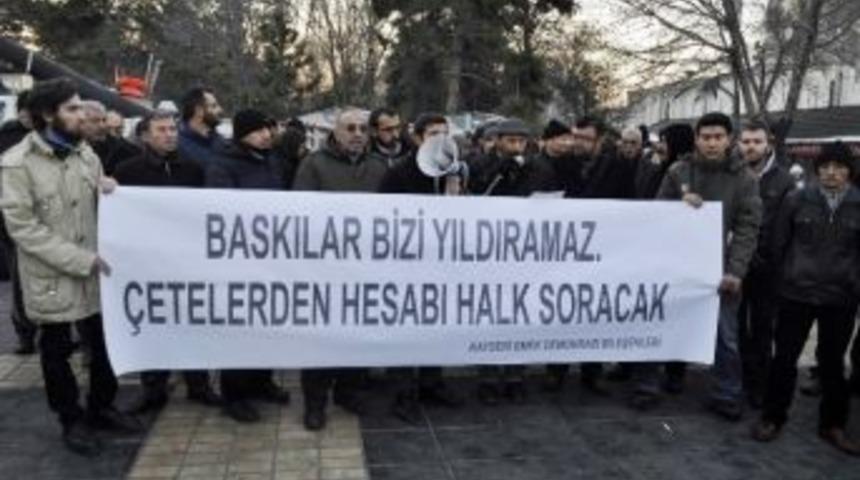 Yaşlı Kadın, Eylemcileri Protesto Etti