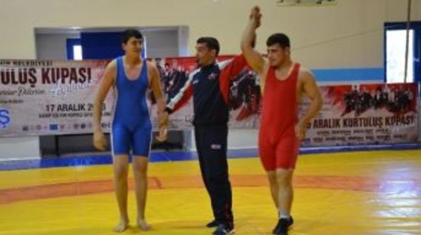 4&rsquo;&uuml;nc&uuml; Kurtuluş Kupası Etkinliklerine Yoğun İlgi