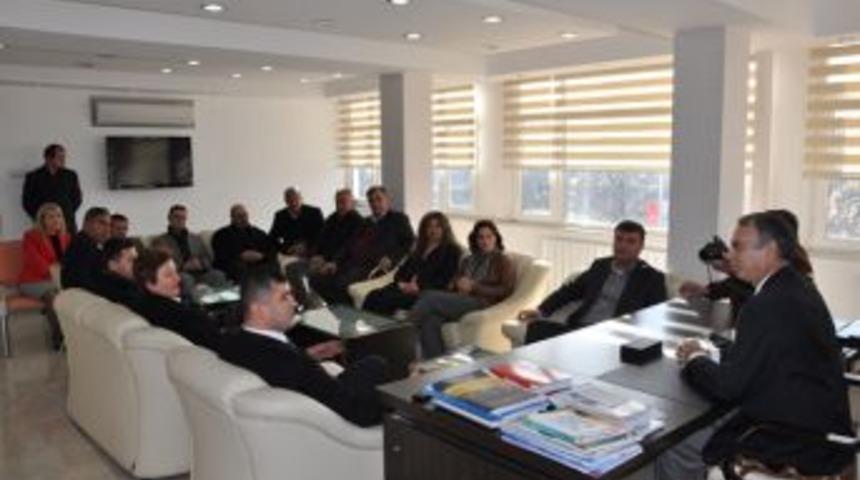 Ak Parti Y&ouml;netim kurulu Belediye başkanını ziyaret etti