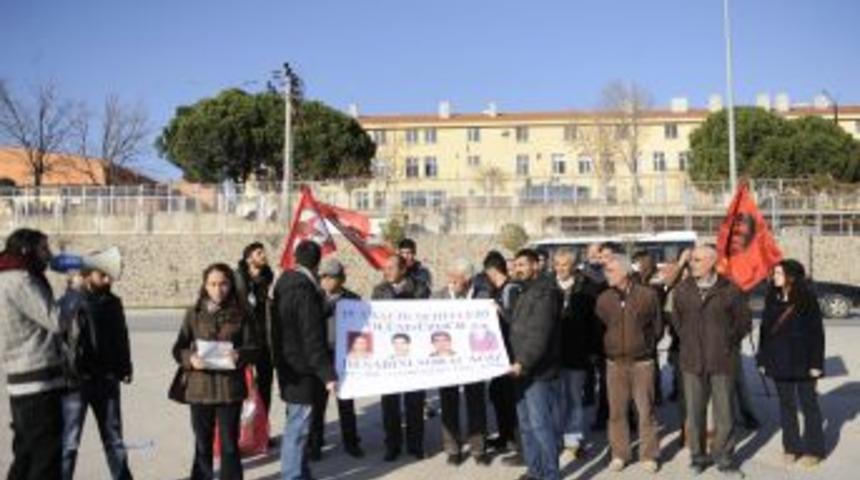 &Ccedil;anakkale Cezaevi &Ouml;n&uuml;nde Eylem Yapıldı