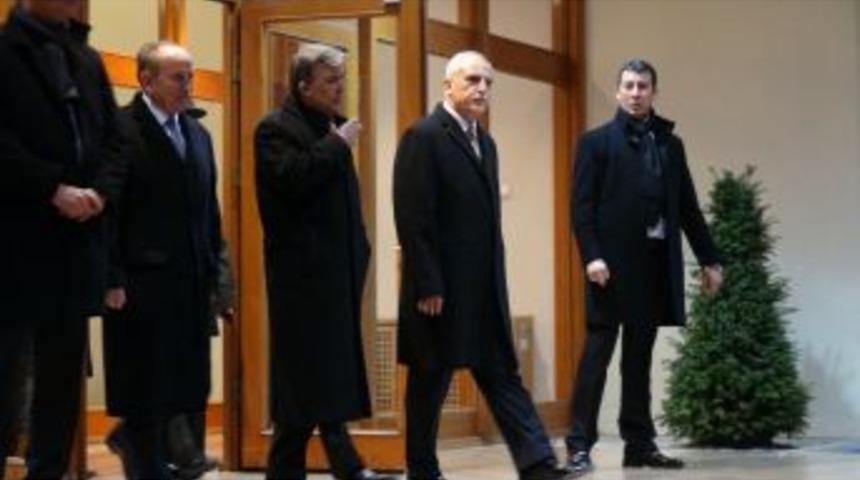 Havalimanında Mini Zirve