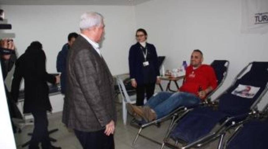 Chp Gen&ccedil;lik Kollarından Kan Bağışı Kampanyası