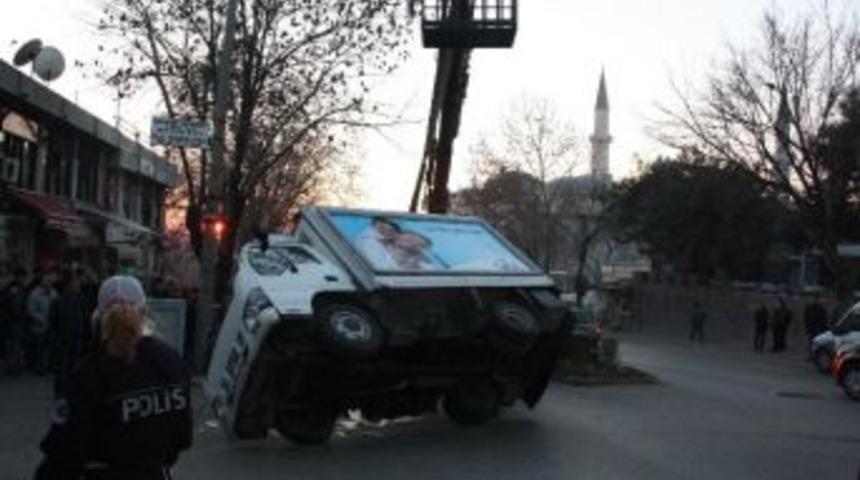 Kamyon Yan Yattı: 1 Yaralı