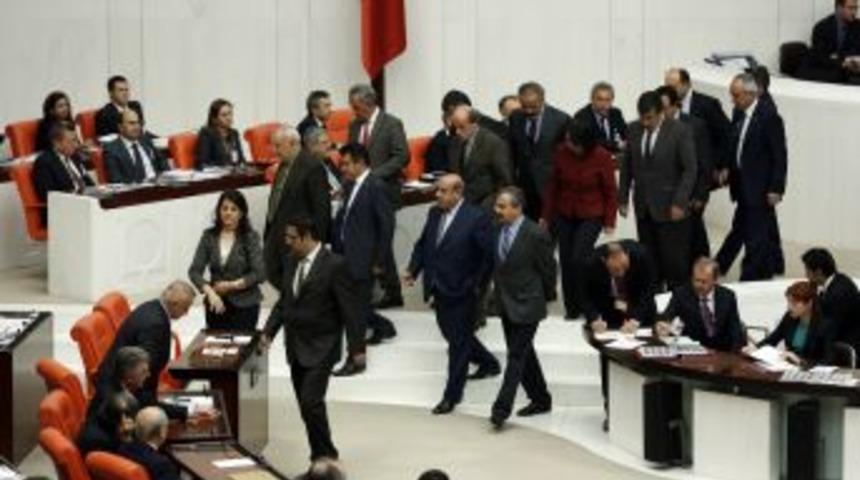 BDP Meclis Genel Kurulu'nu Terk Etti, Ardından Yeniden D&ouml;nd&uuml;