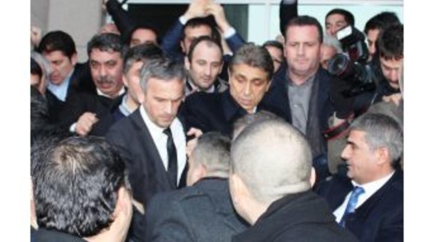 Yolsuzluk Ve R&uuml;şvet Soruşturmasında 16 Tutuklama