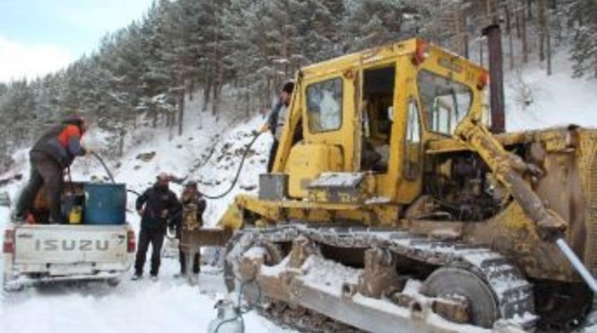 Erzurum&rsquo;da Soğuk Hava Donduruyor